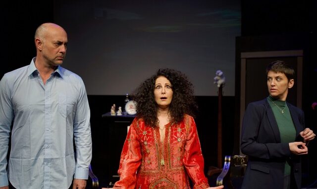 Gaslight House_ Alex Skuby Nadya Ginsburg Sara Maraffino_ photo by Darren Rafel